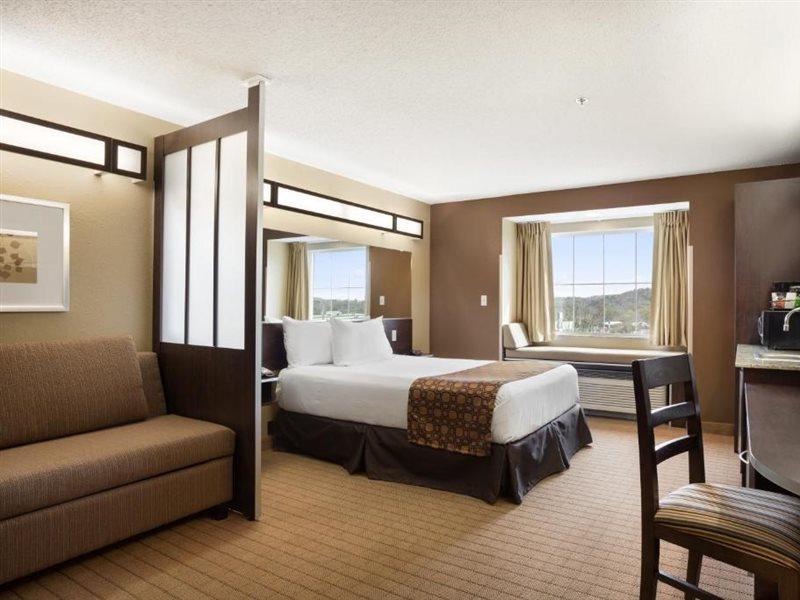 Microtel Inn & Suites By Wyndham Cambridge Exterior photo