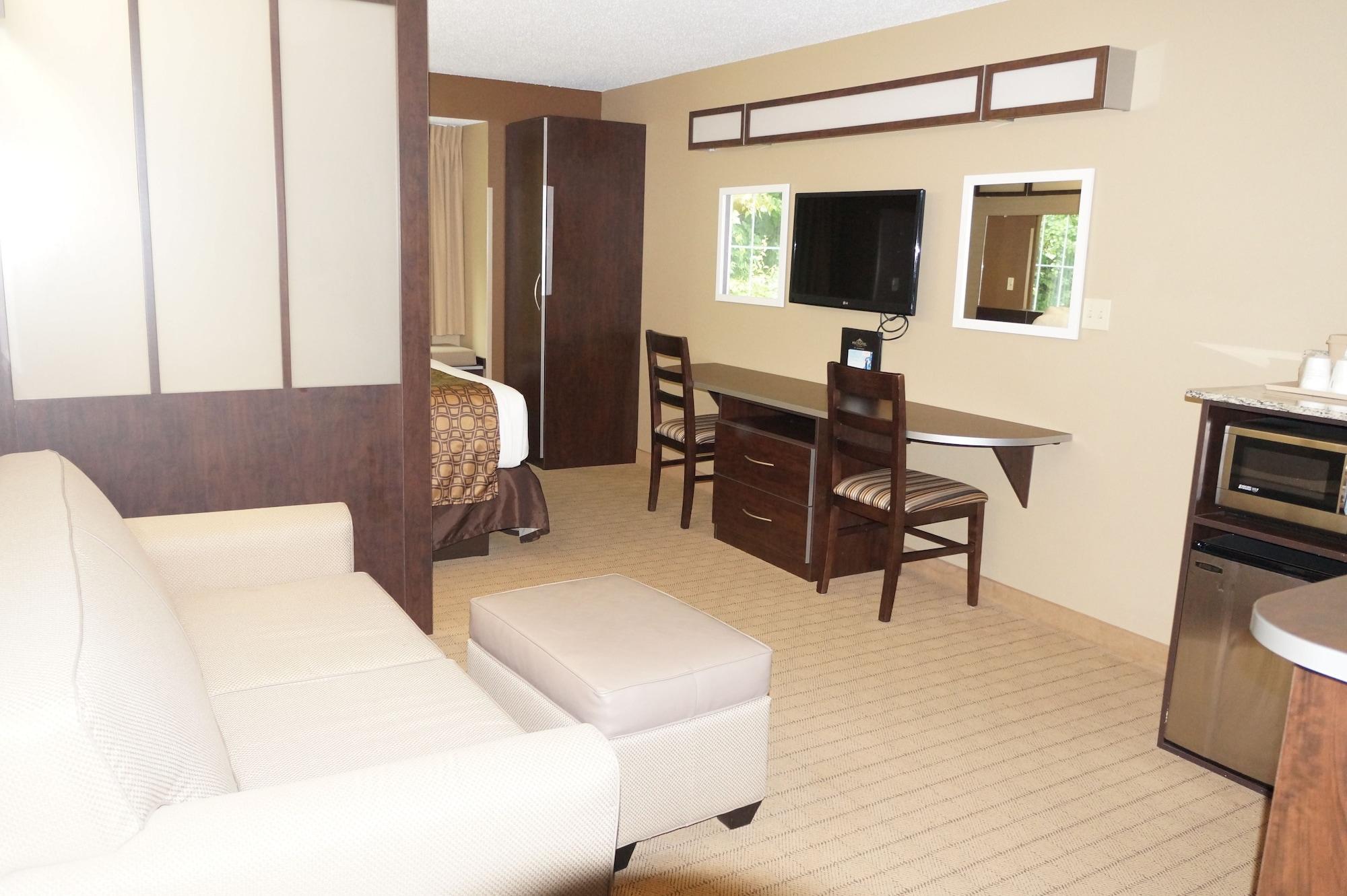 Microtel Inn & Suites By Wyndham Cambridge Exterior photo