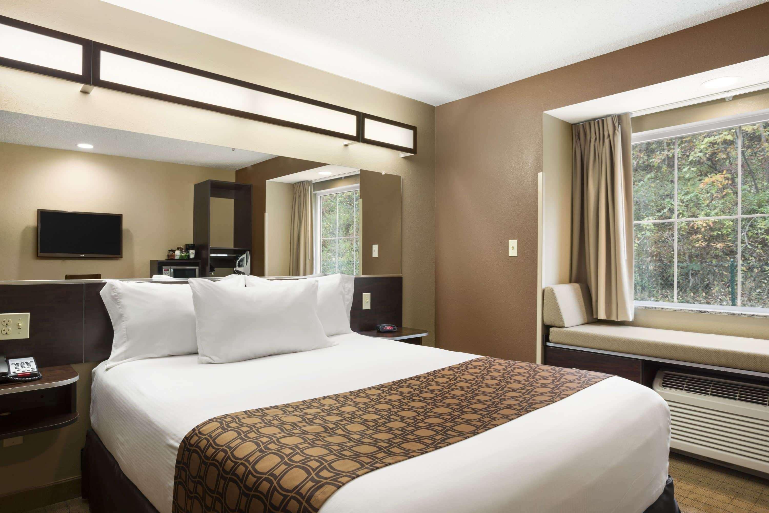 Microtel Inn & Suites By Wyndham Cambridge Exterior photo